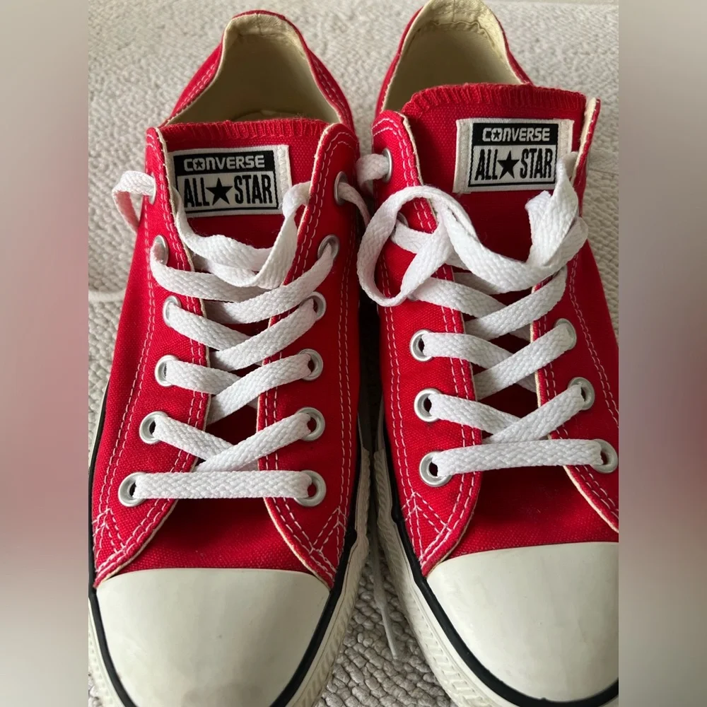 Converse Chuck Taylor All Star Low-Top Sneaker - Red / Size: 7 Mens / 9 Women’s - Picture 12 of 12